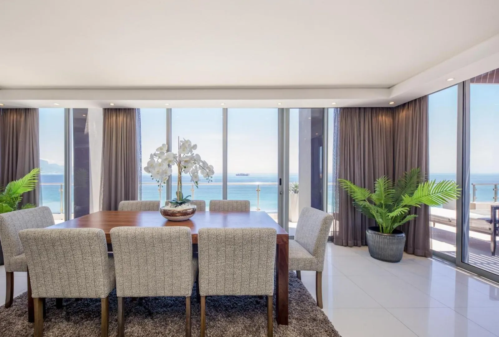 Infinity Self Catering Apartments Bloubergstrand 0*,  Νότια Αφρική