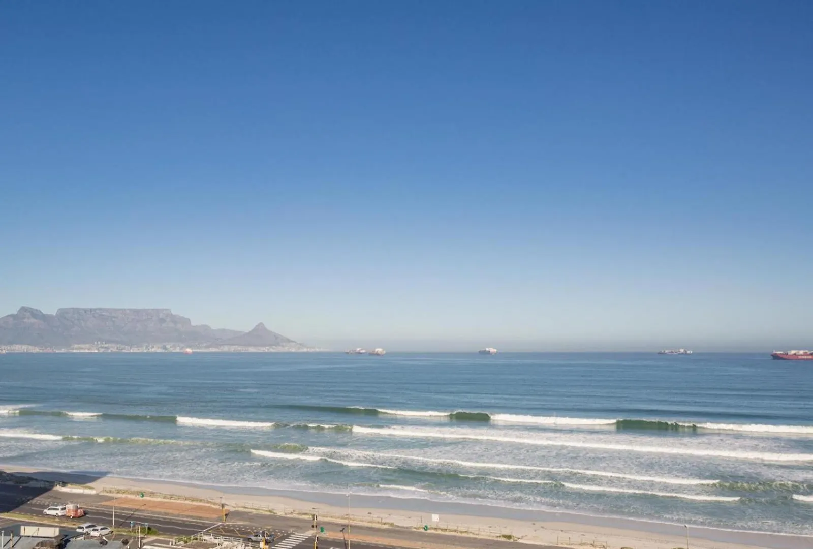 Infinity Self Catering Apartments Bloubergstrand