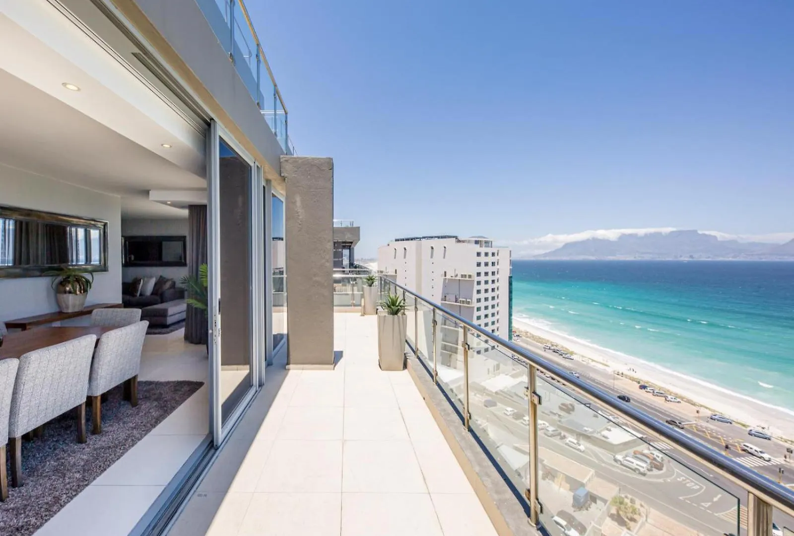 Infinity Self Catering Apartments Bloubergstrand