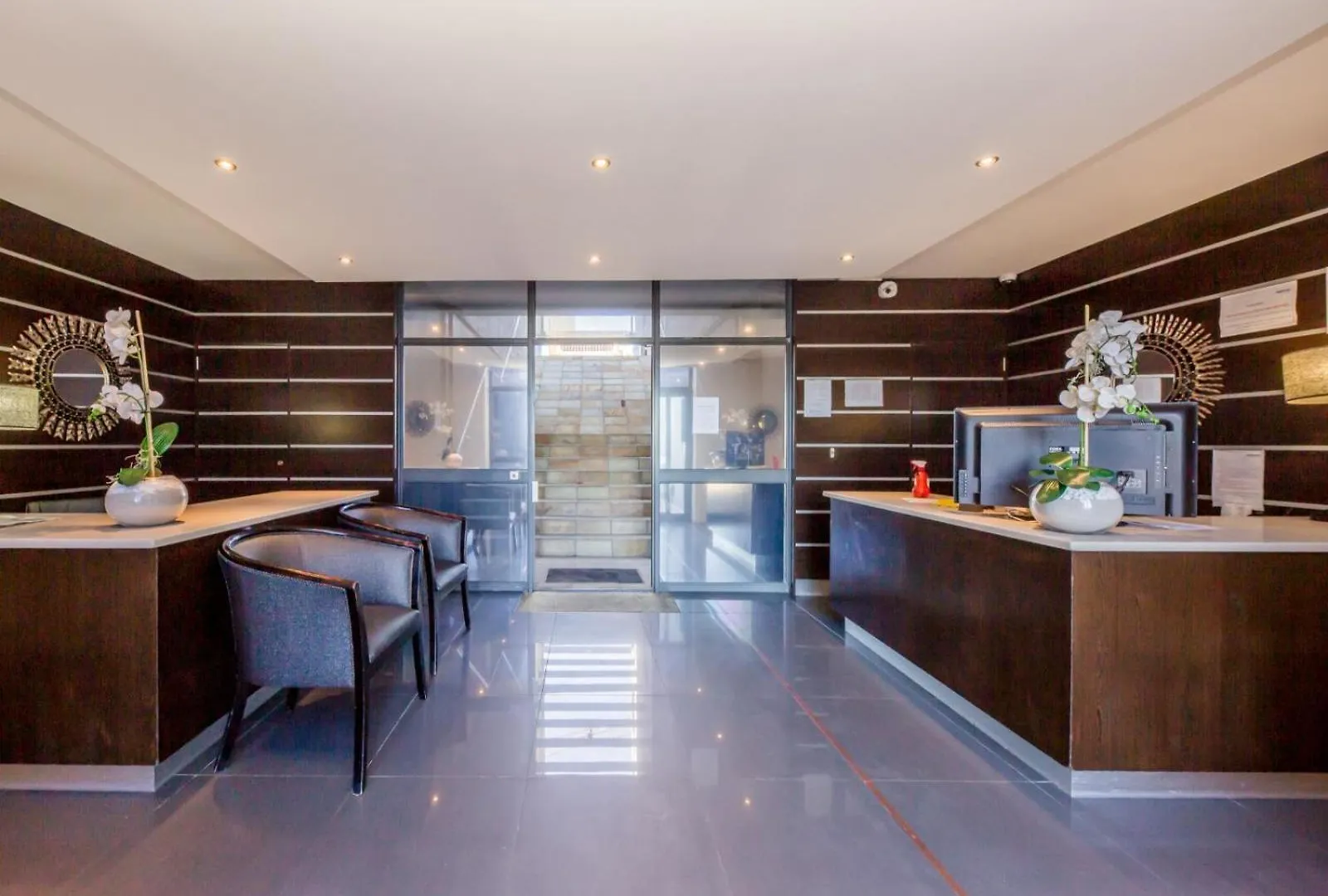 Infinity Self Catering Apartments Bloubergstrand