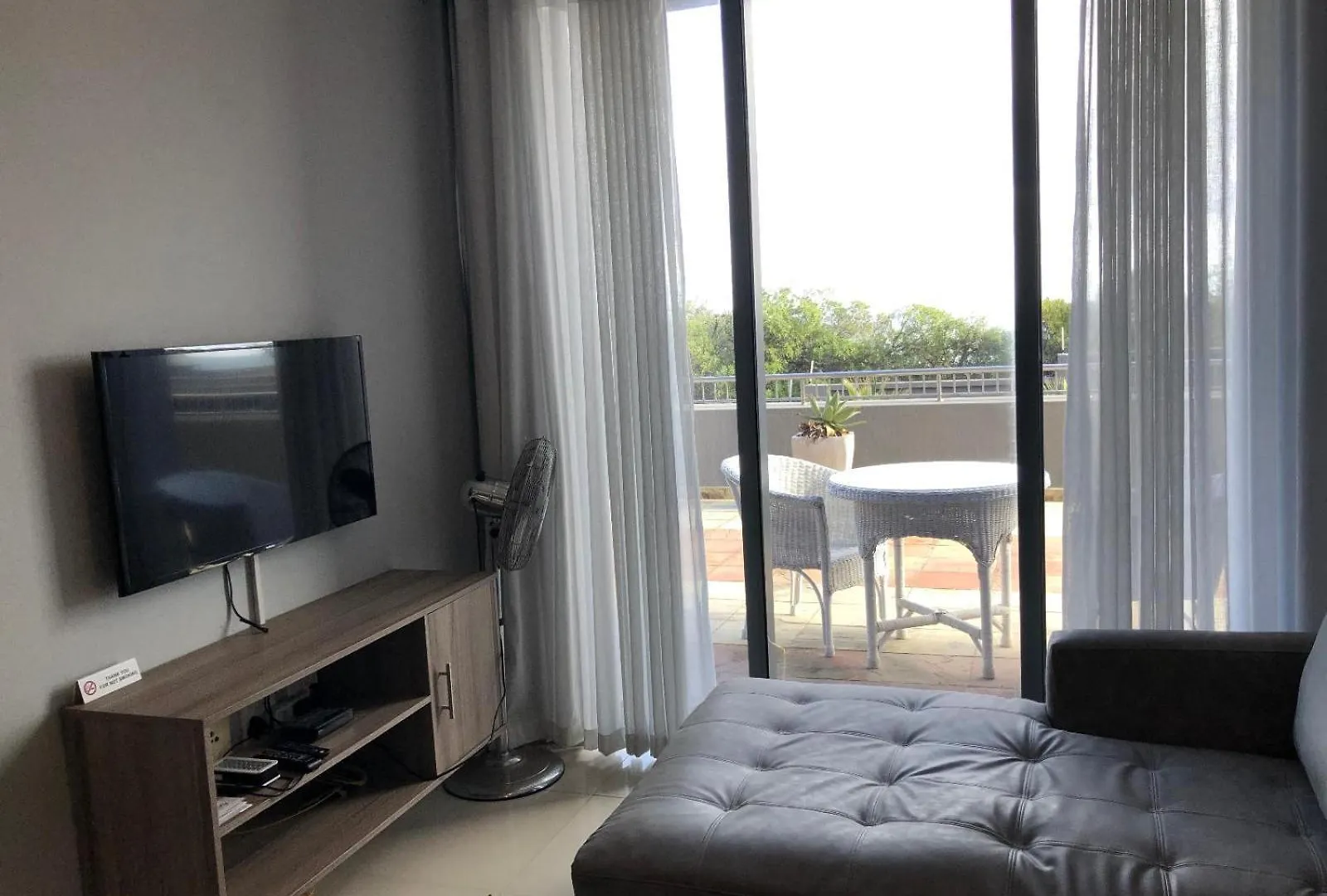 Infinity Self Catering Apartments Bloubergstrand