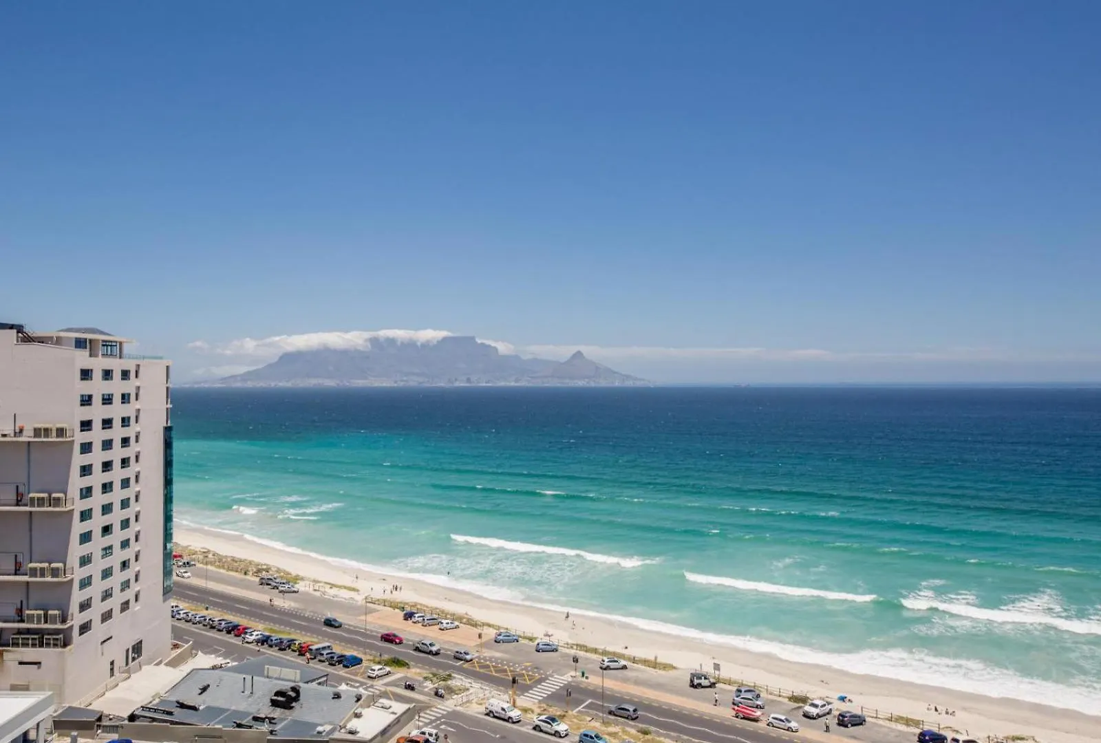 Infinity Self Catering Apartments Bloubergstrand