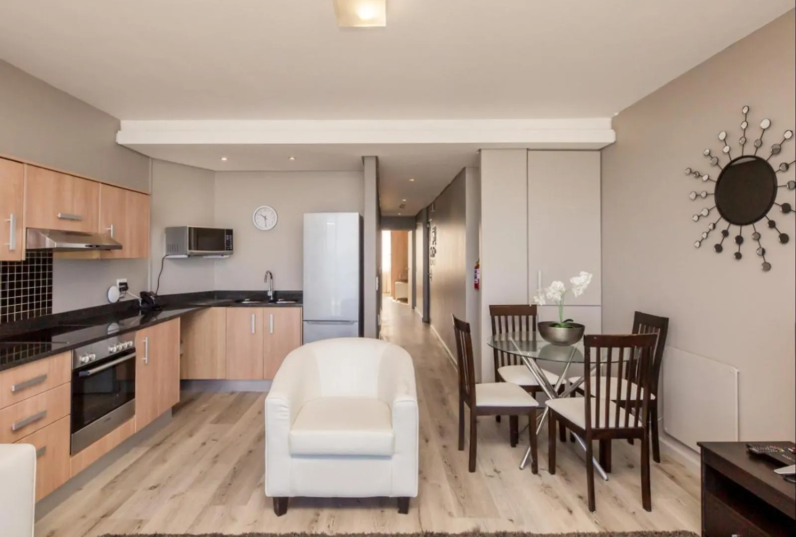 Infinity Self Catering Apartments Bloubergstrand