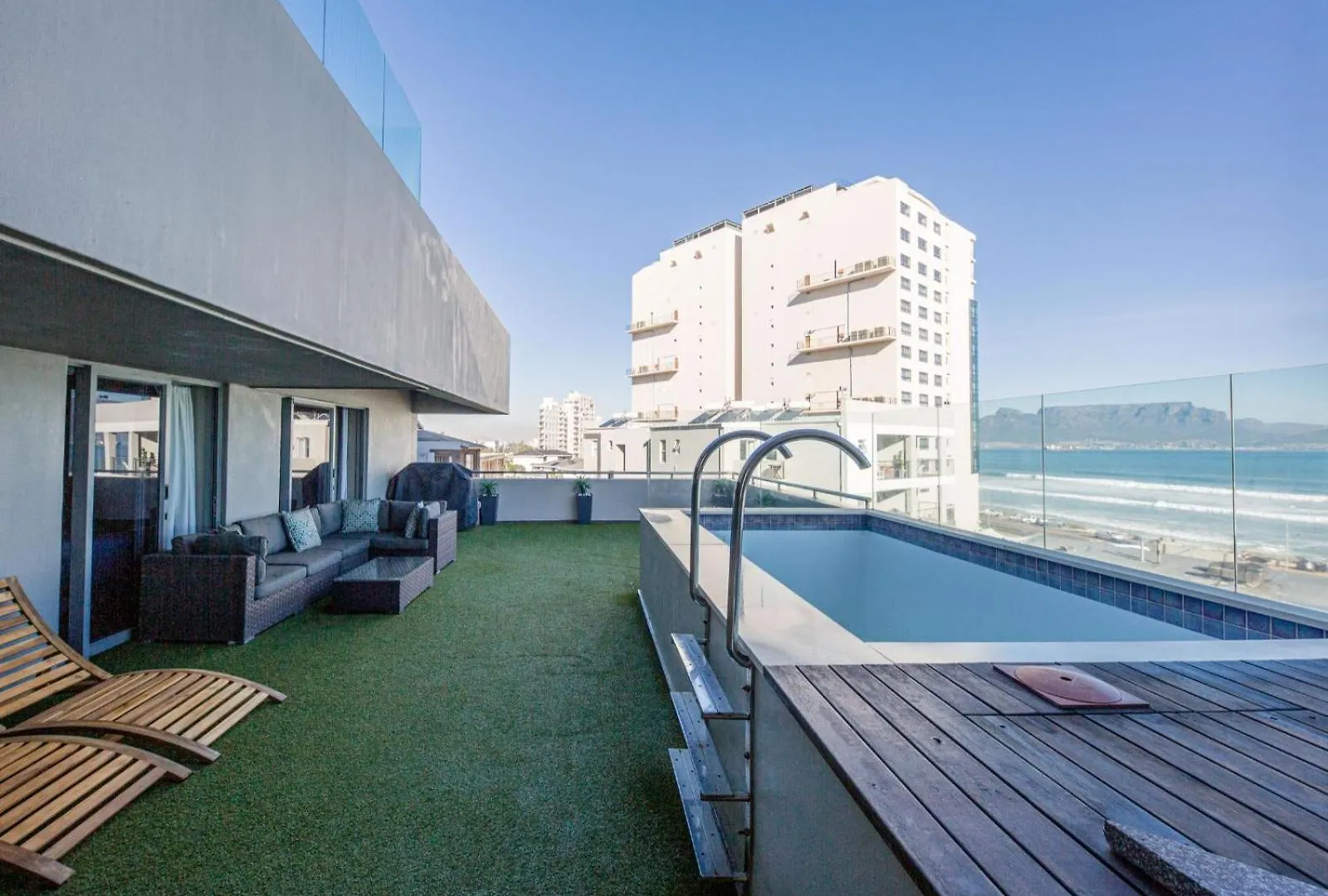 Infinity Self Catering Apartments Bloubergstrand 0*,  Güney Afrika